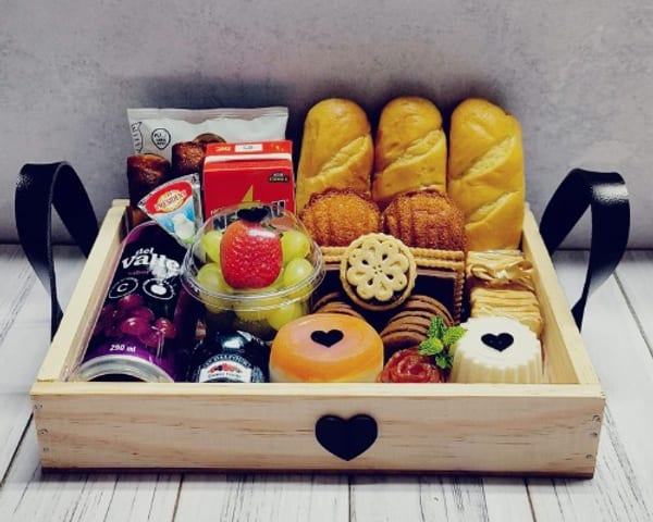 Cesta Vanilla Baby – café da manhã delicado e elegante